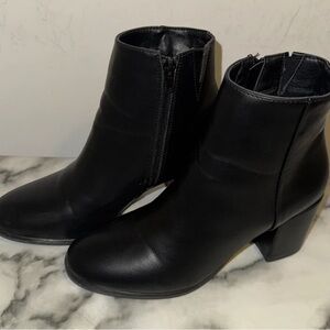 Boots Classic Black Ankle Booties